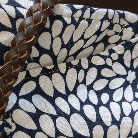 Shorts - Picture 3 of 4